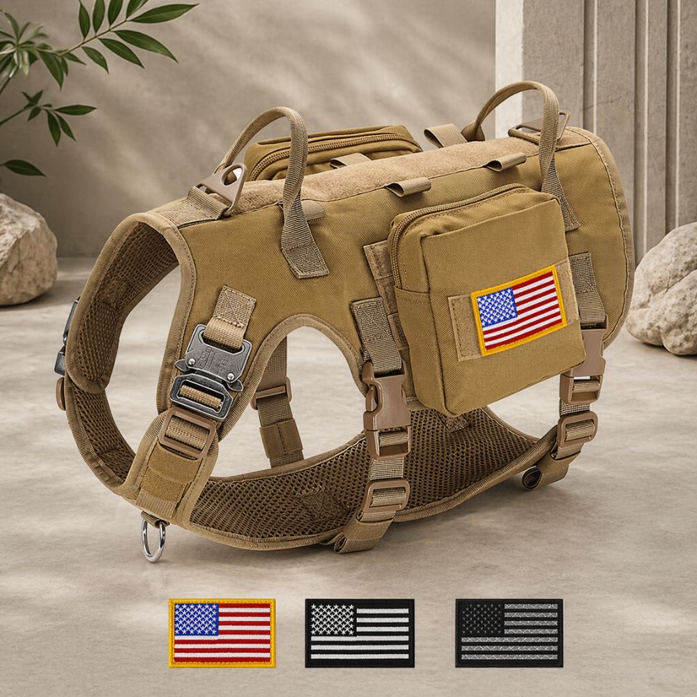 harnais tactique chien beige robuste avec système de fixation et patchs inclus pour personnalisation visuelle