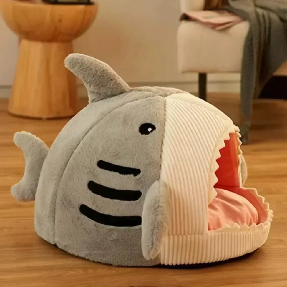 Niche chien intérieur en forme de requin gris