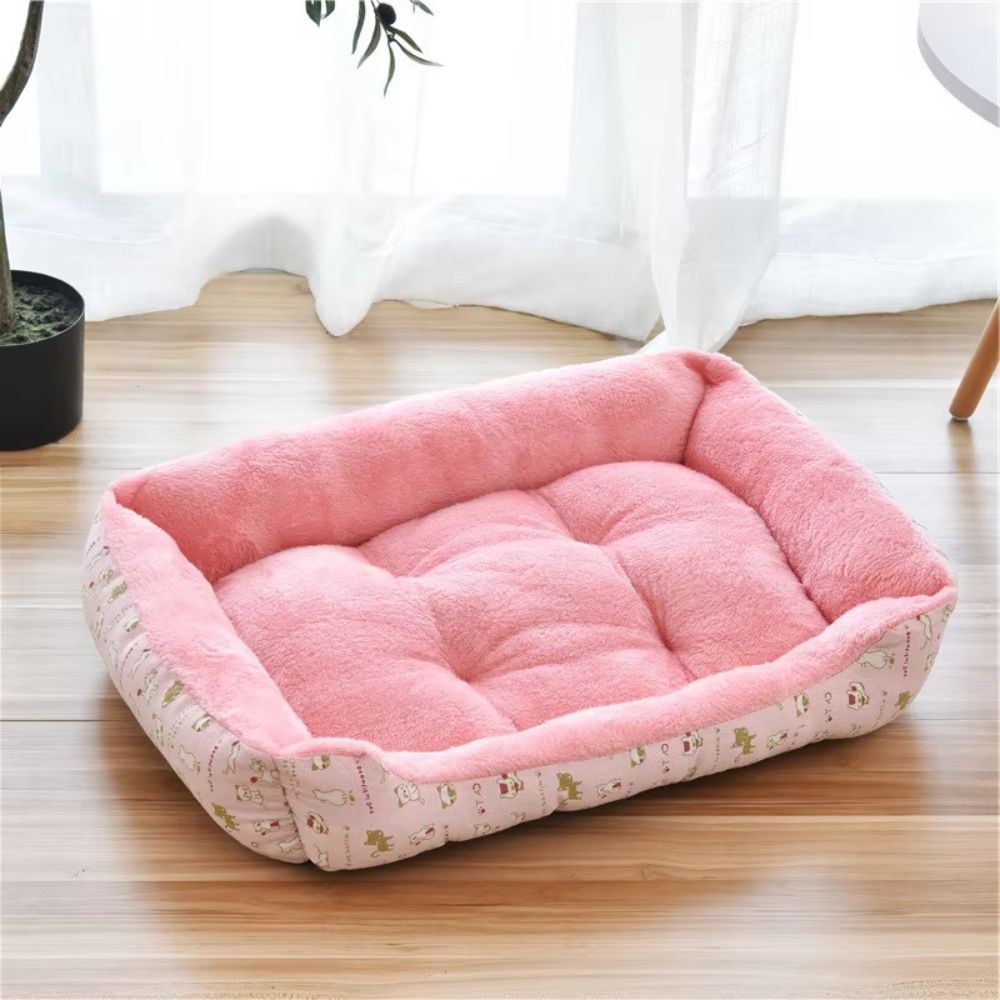 Panier chien rose présenté seul, design doux et réconfortant