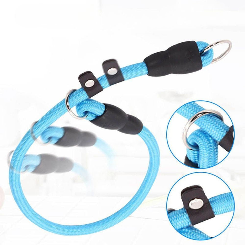 Détails du collier en corde pour chien réglable grâce aux anneaux métalliques