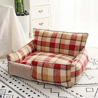 Fauteuil chien rouge chaleureux, assise douce et moelleuse