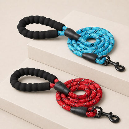 laisse pour gros chien en corde épaisse disponible en rouge et bleu avec poignée rembourrée confortable