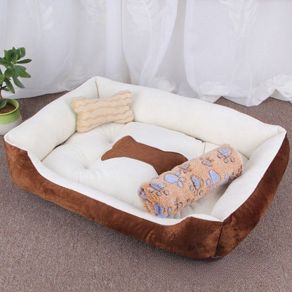 Panier pour chien beige café moelleux, parfait pour des siestes réparatrices