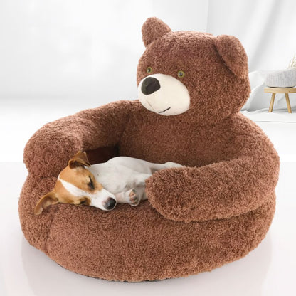 Jack Russell endormi, sa tête posée sur un panier pour chien marron douillet