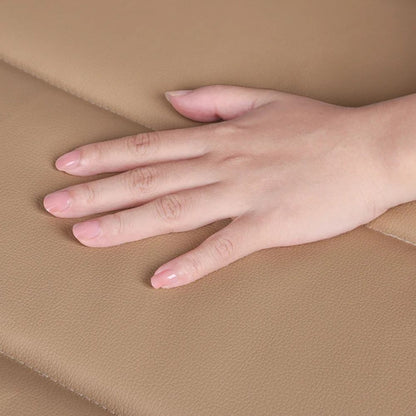 Zoom sur la face beige d’un tapis chien imperméable double face montrant une matière résistante et soignée