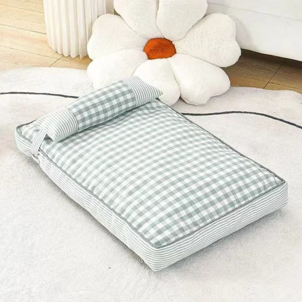 Tapis pour chien vert apportant une touche de design et de fraîcheur à l’intérieur