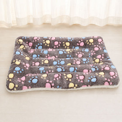 Tapis pour chien en tissu flanelle, présenté seul